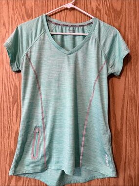 Reebok Women's Mint Green V-Neck Active Tee